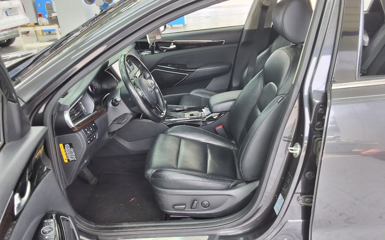 2019 - kia k7