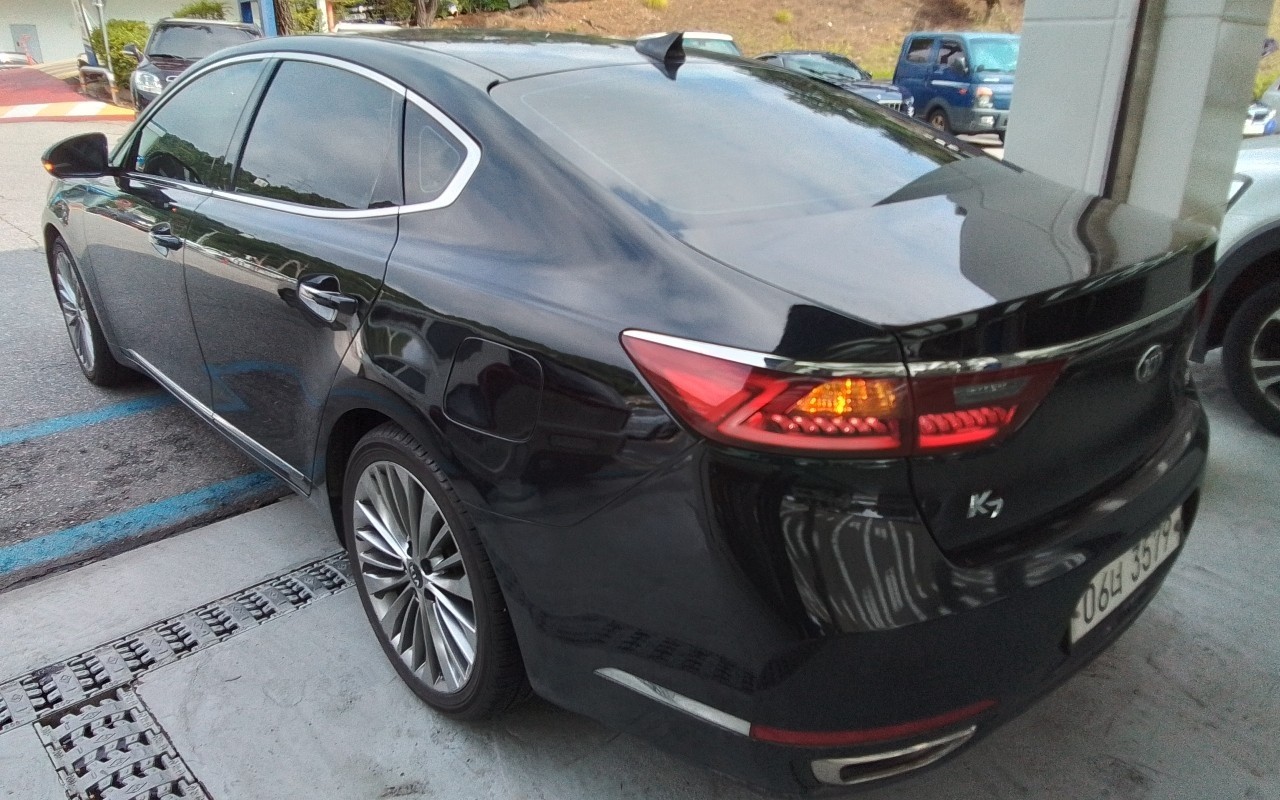 2017 - kia k7