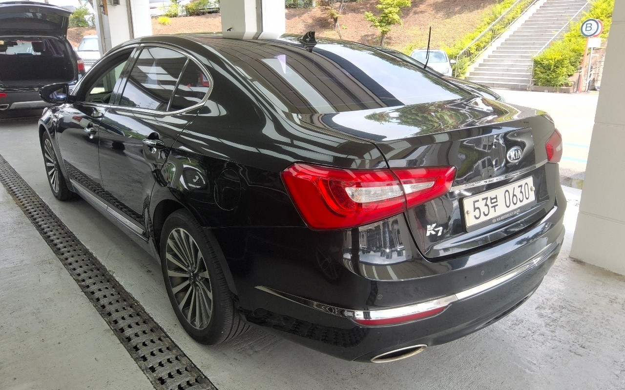2016 - kia k7