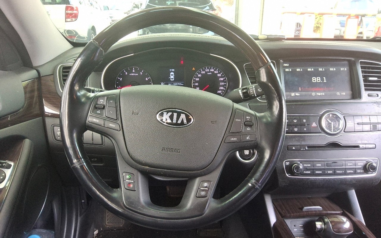 2016 - kia k7