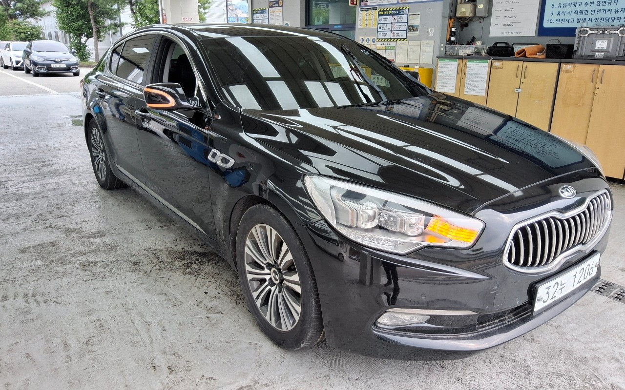 2014 - kia k9