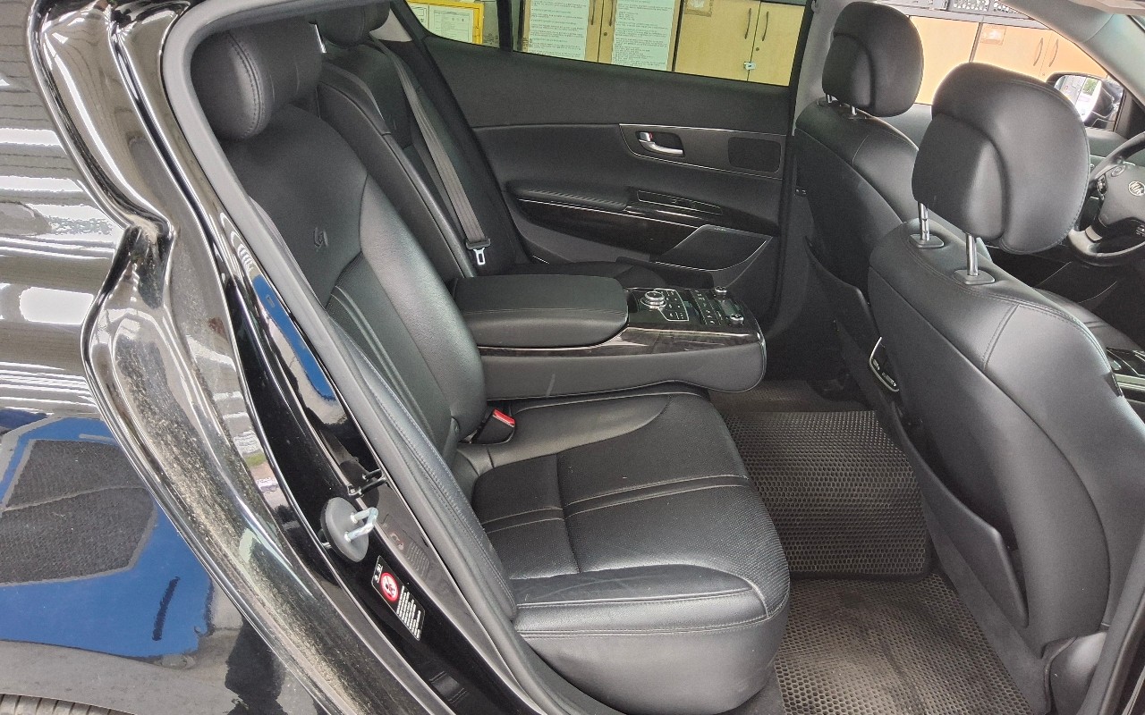 2014 - kia k9