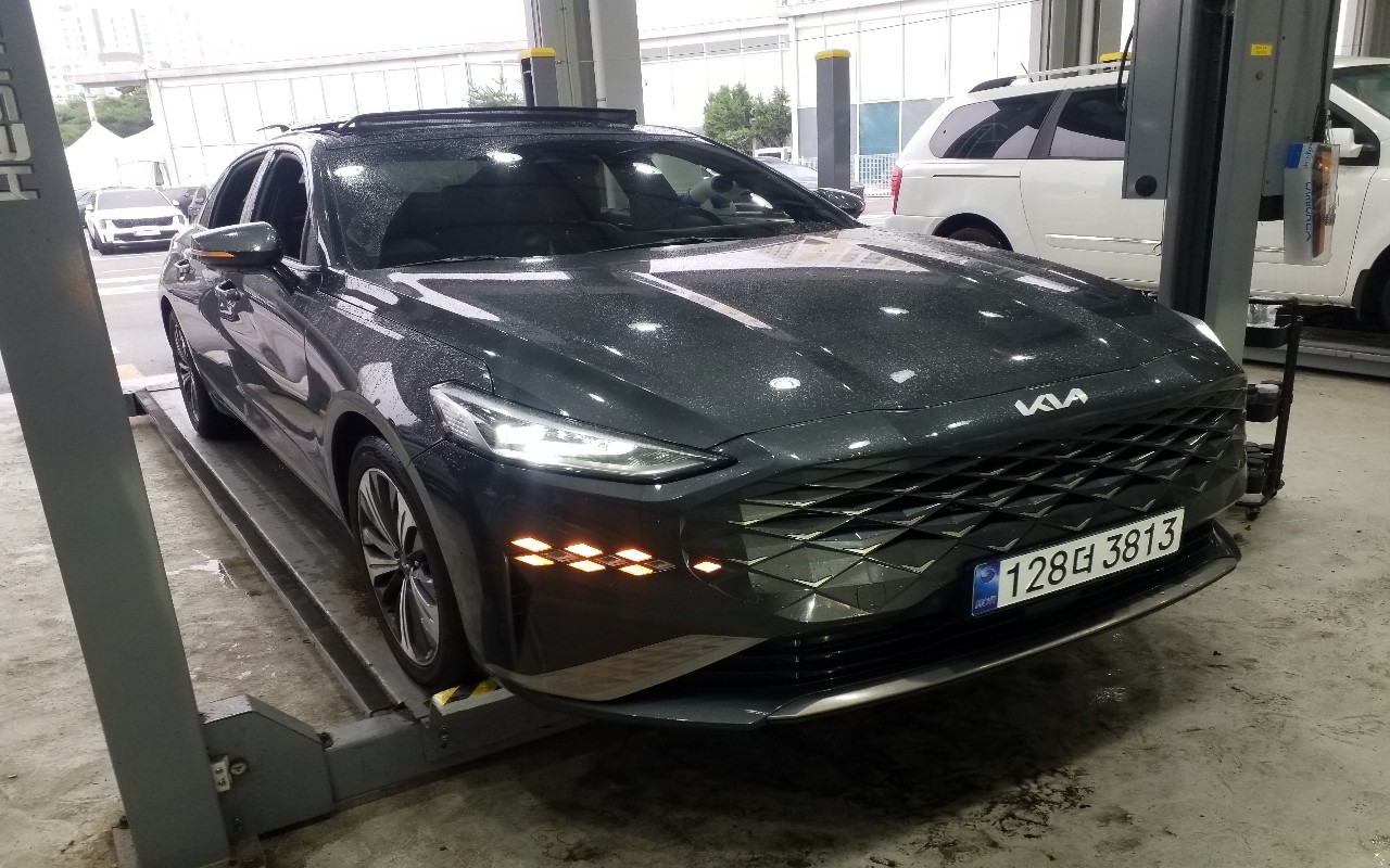 2022 - kia k8