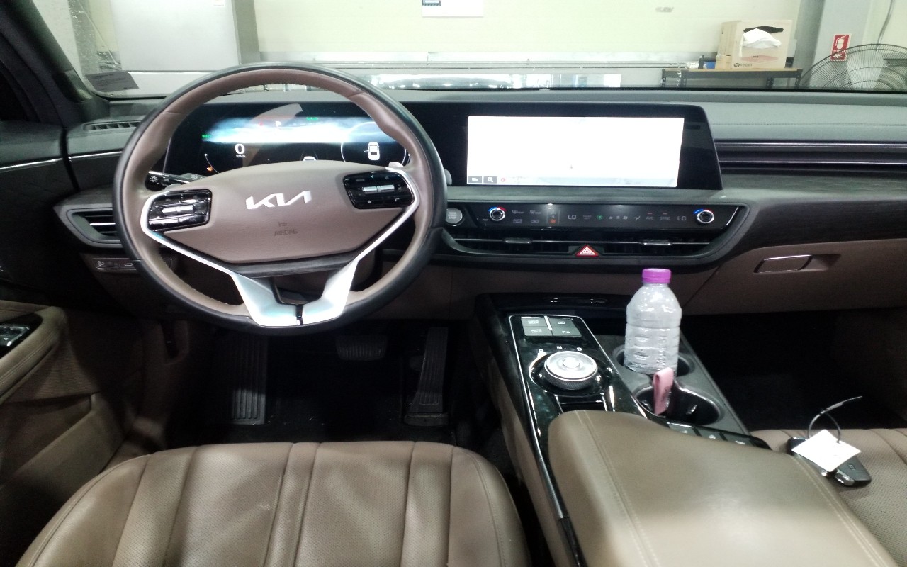 2022 - kia k8