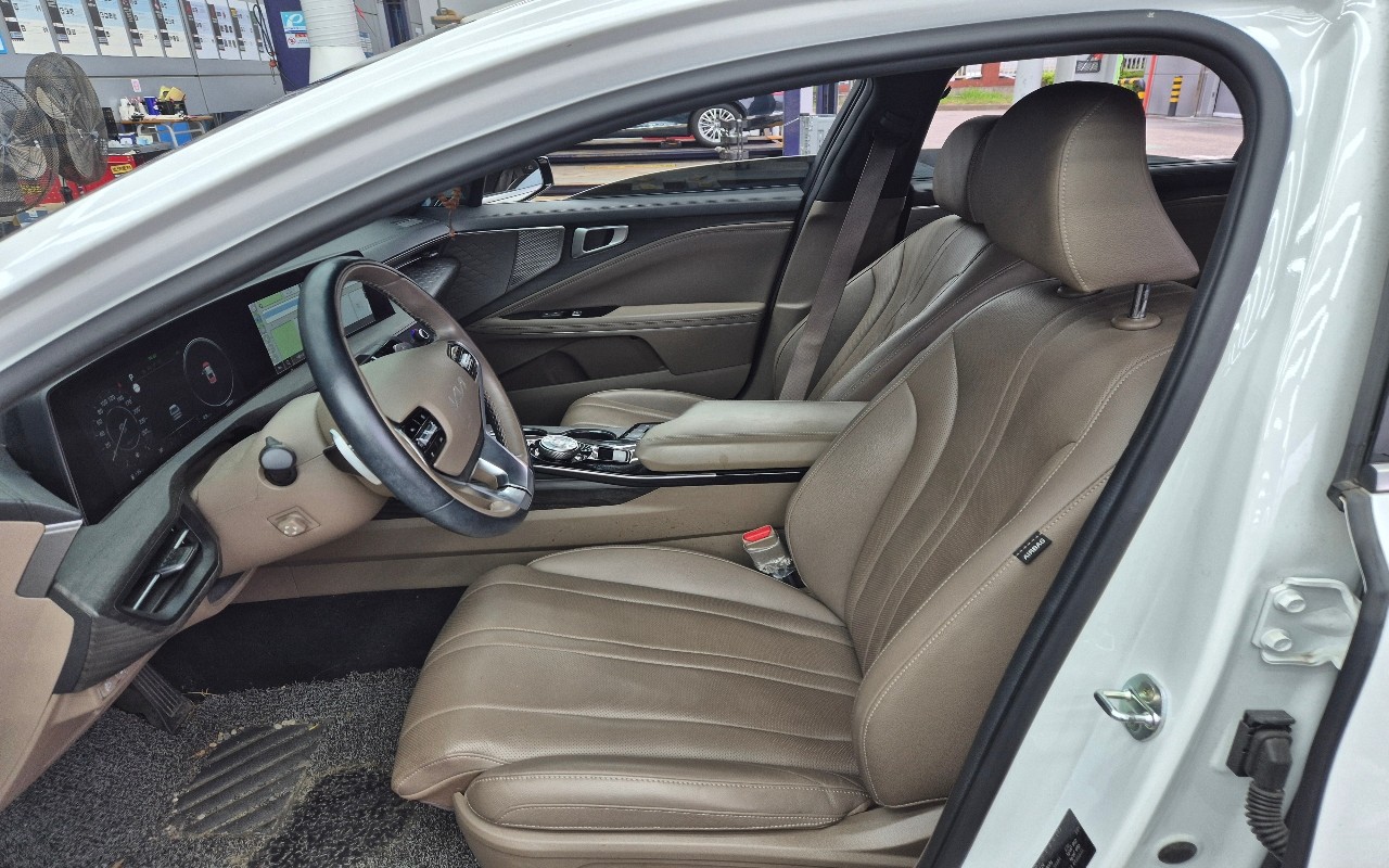 2022 - kia k8