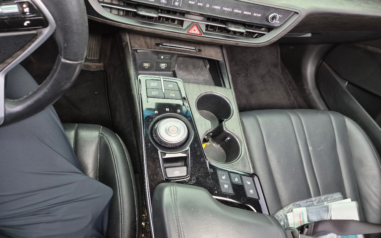 2022 - kia k8