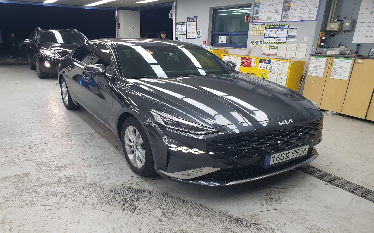 2022 - kia k8