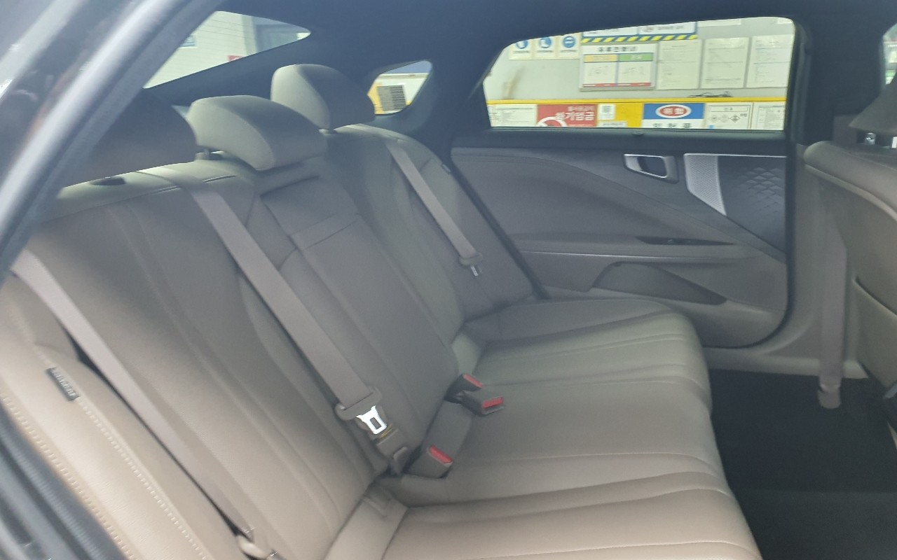 2022 - kia k8