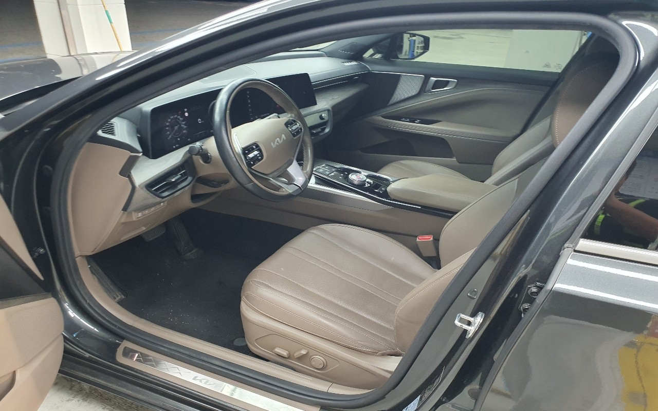2022 - kia k8
