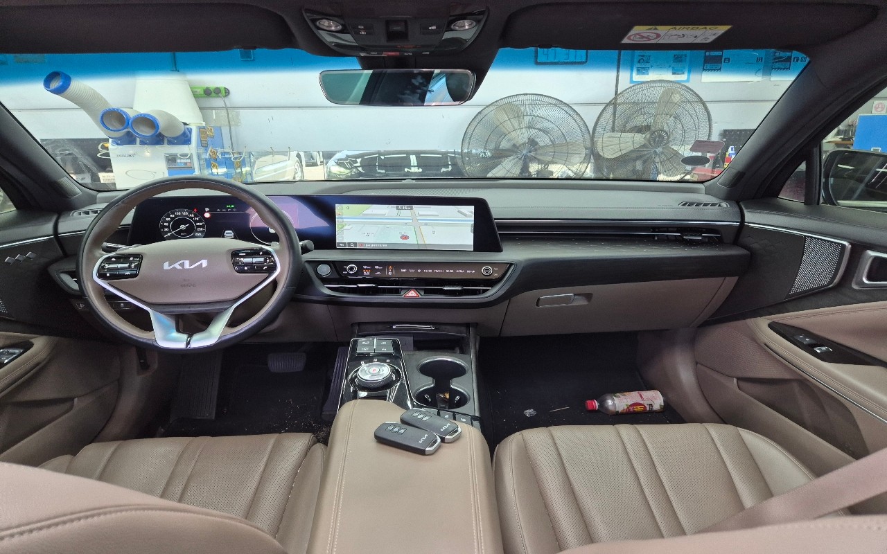 2023 - kia k8