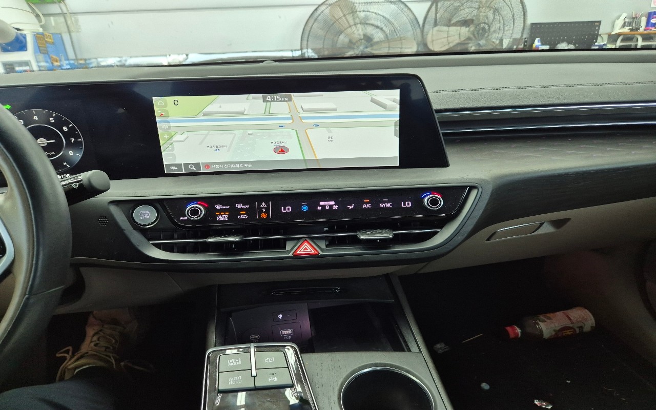 2023 - kia k8