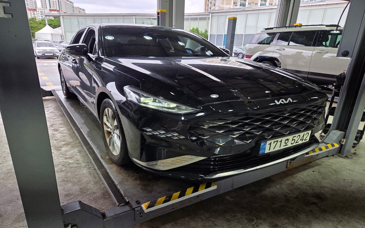 2023 - kia k8