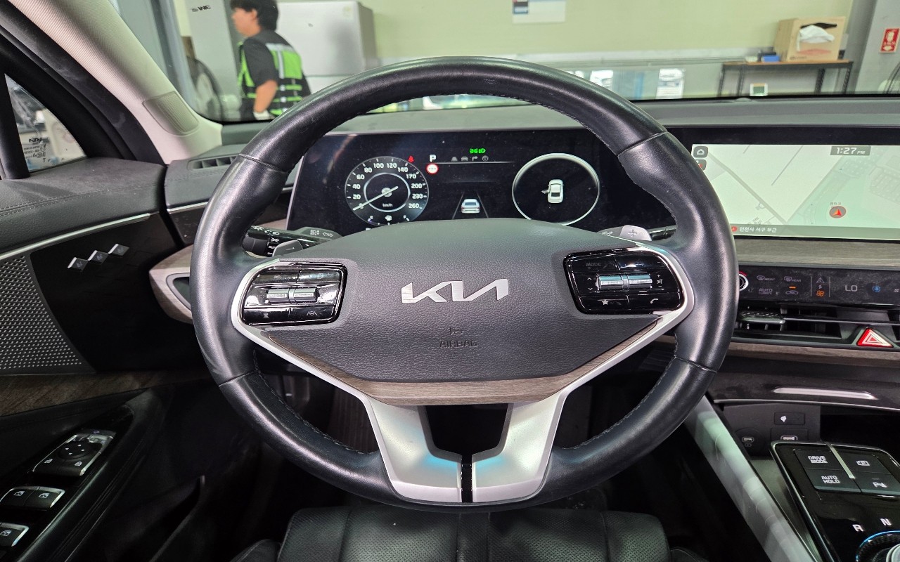 2023 - kia k8