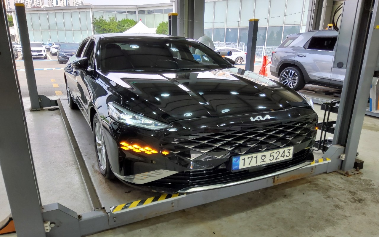 2023 - kia k8