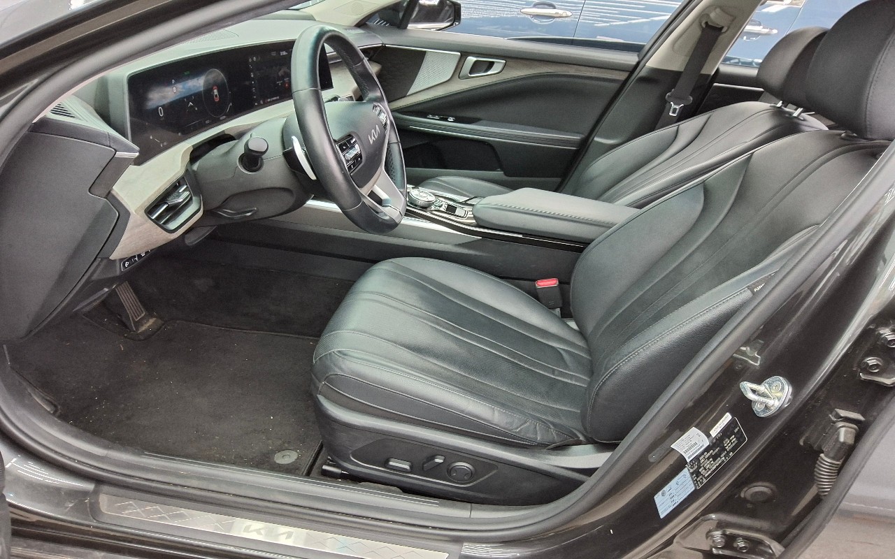 2023 - kia k8