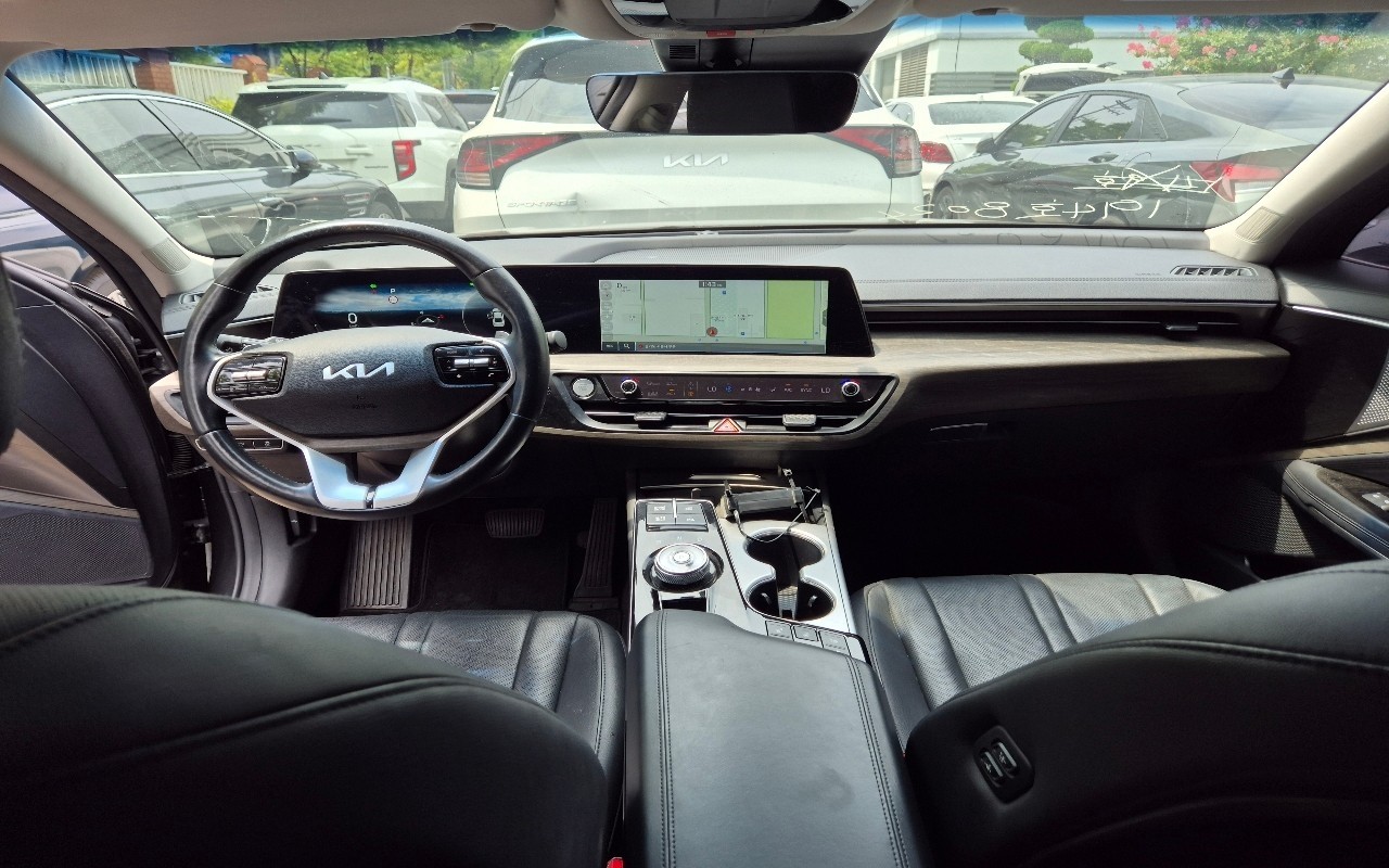 2023 - kia k8