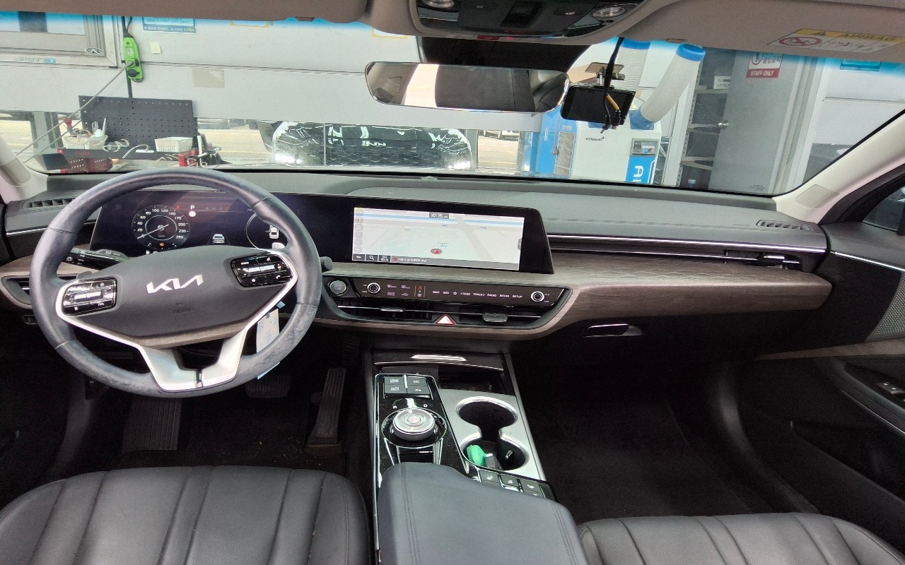 2023 - kia k8