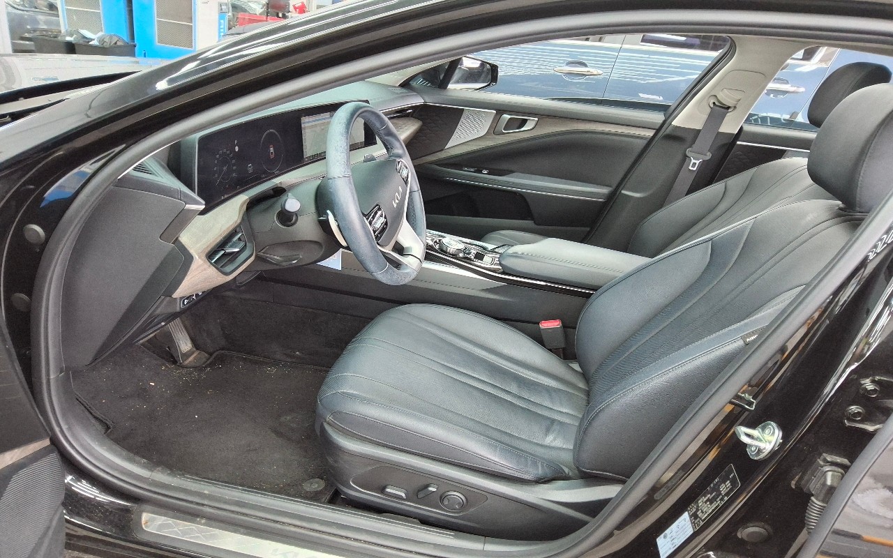 2023 - kia k8