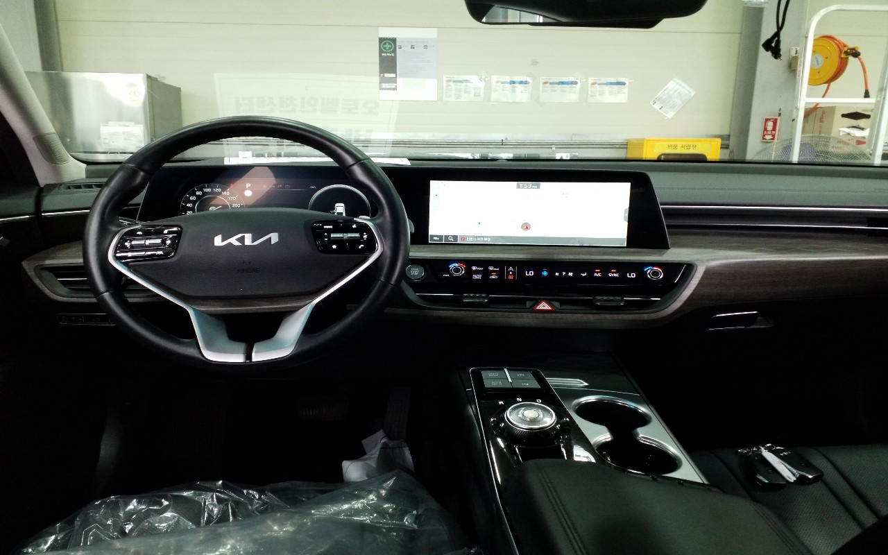2022 - kia k8