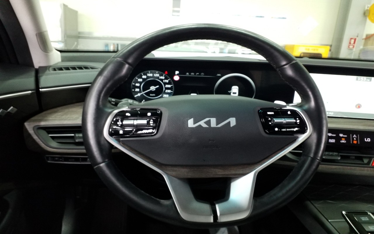 2022 - kia k8