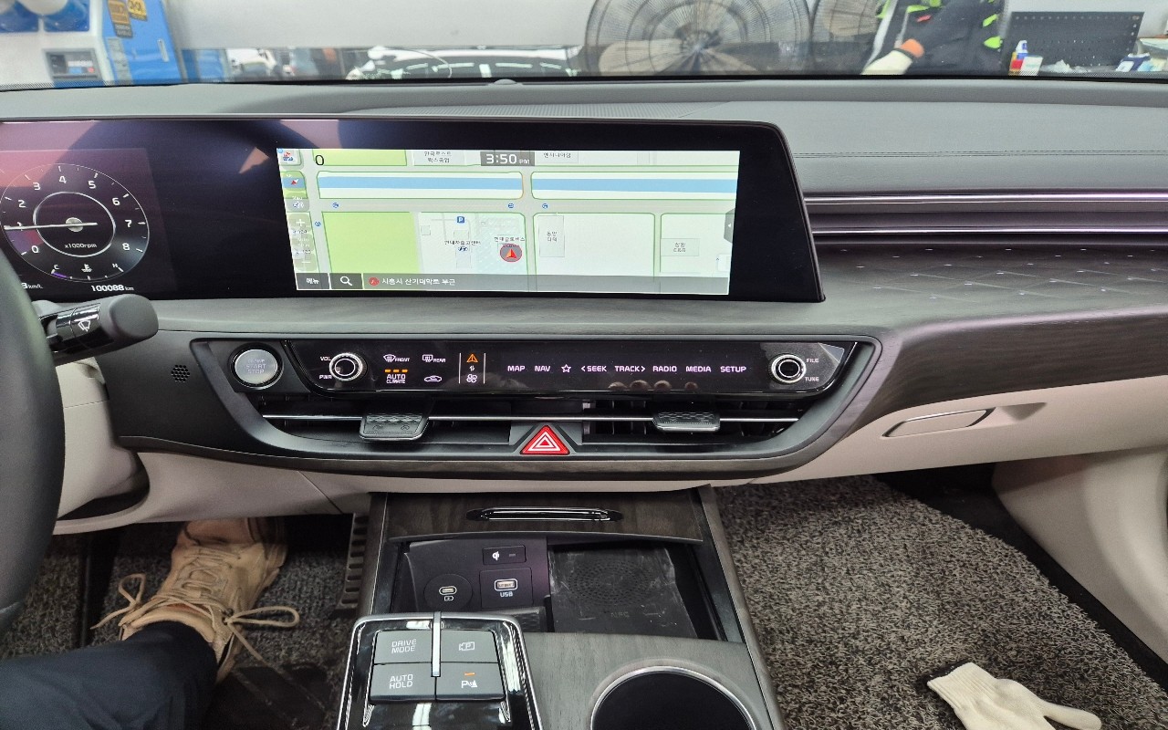 2023 - kia k8