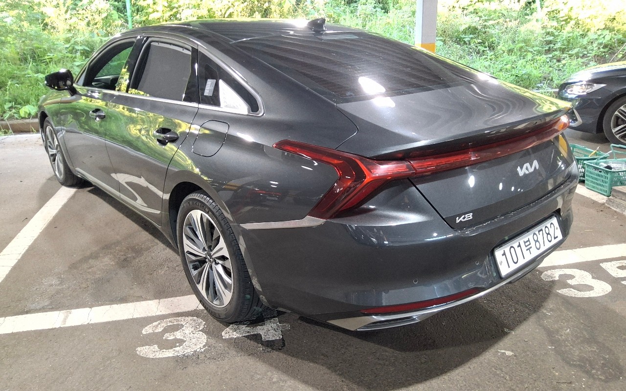 2023 - kia k8