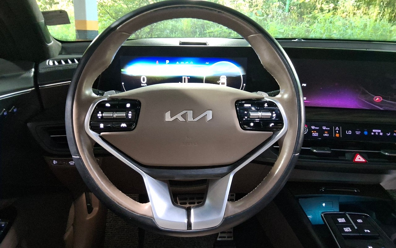 2023 - kia k8