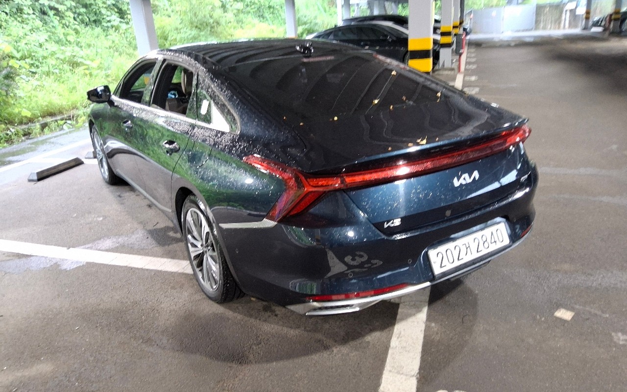 2023 - kia k8