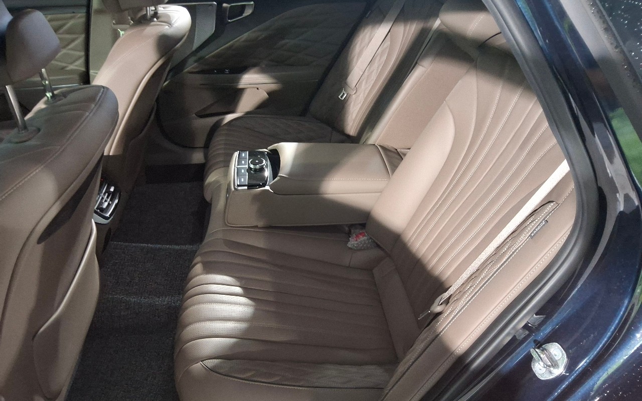2023 - kia k8