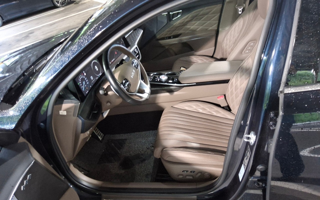 2023 - kia k8