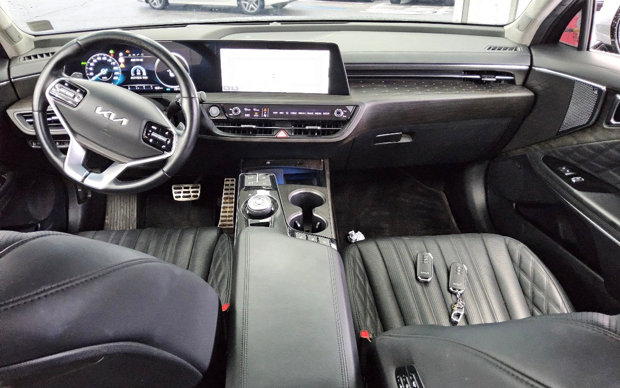 2023 - kia k8
