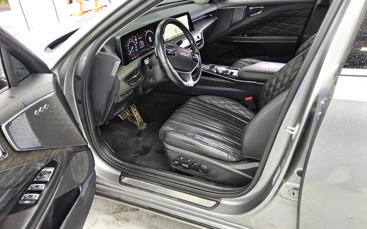 2023 - kia k8