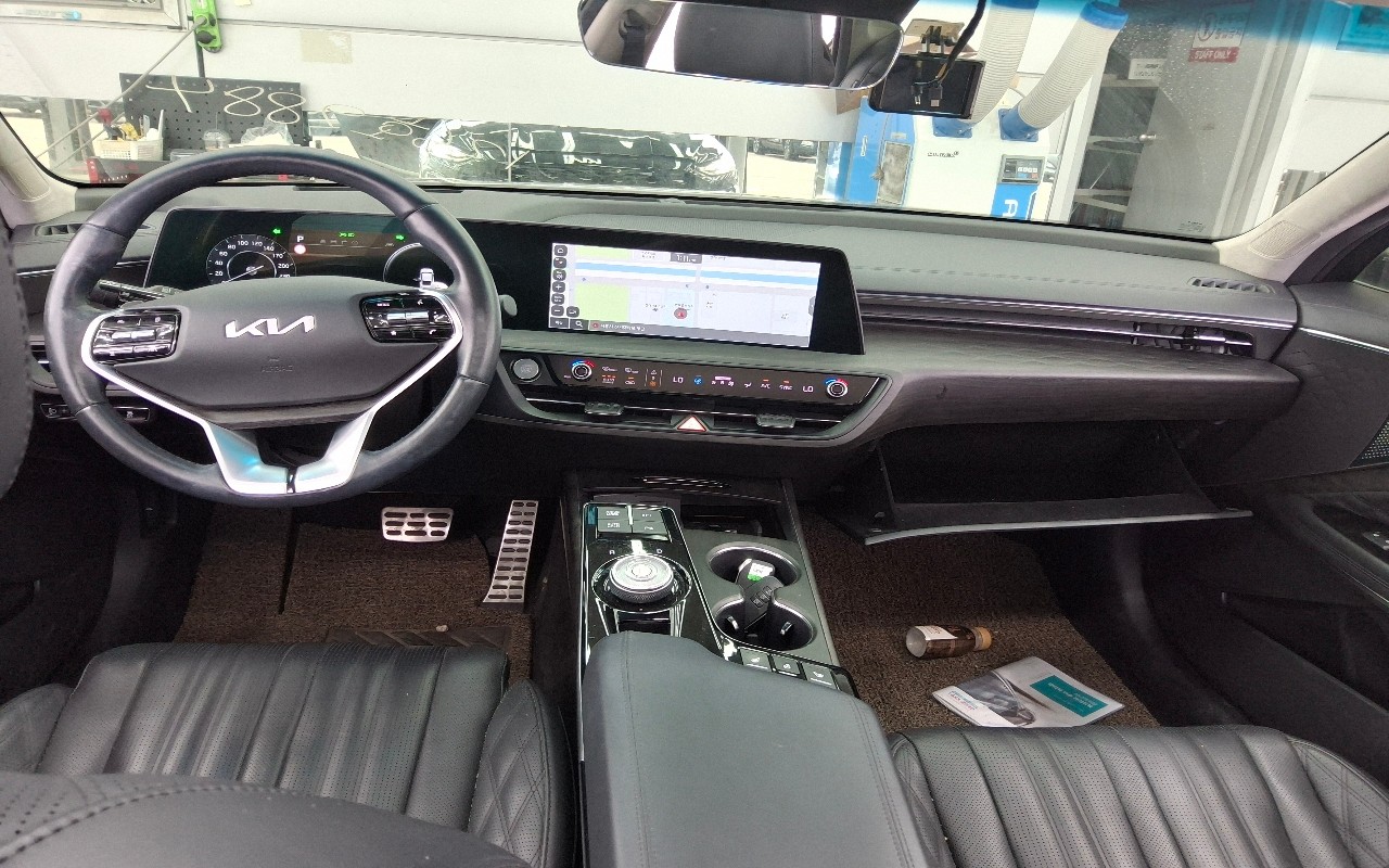 2022 - kia k8