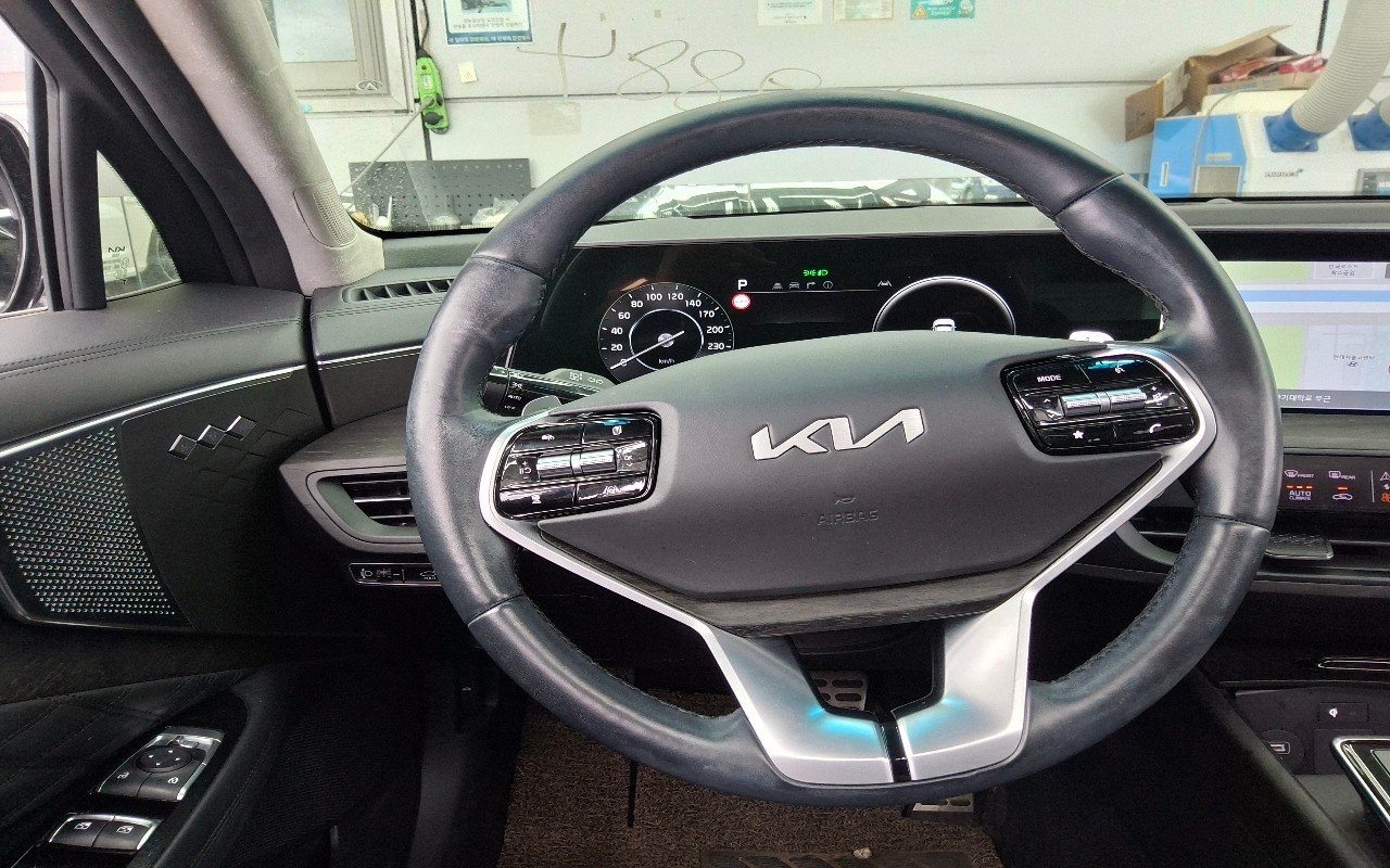 2022 - kia k8