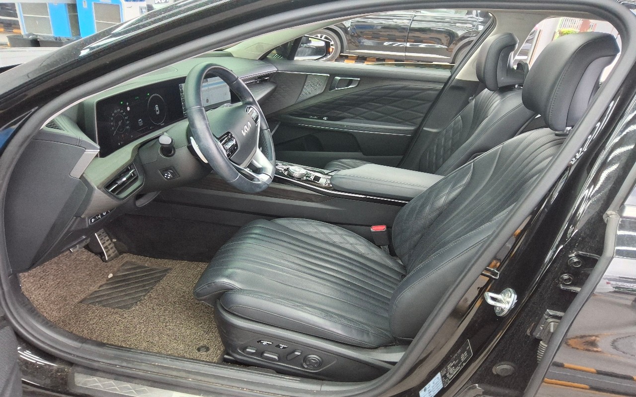 2022 - kia k8