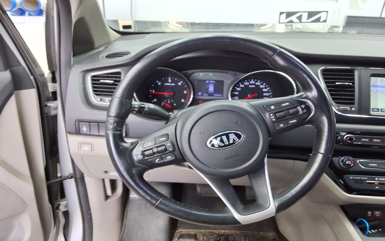2019 - kia carnival
