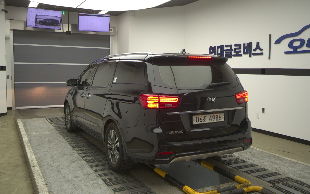 2019 - kia carnival