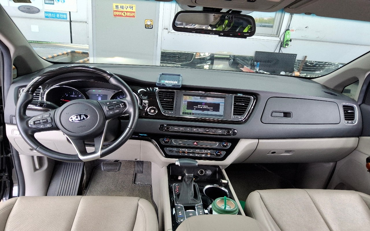 2019 - kia carnival