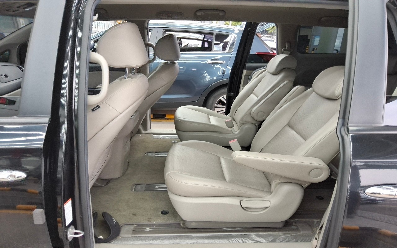 2019 - kia carnival