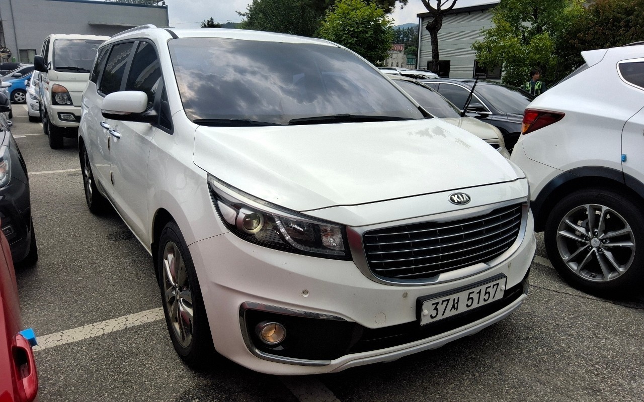 2016 - kia carnival