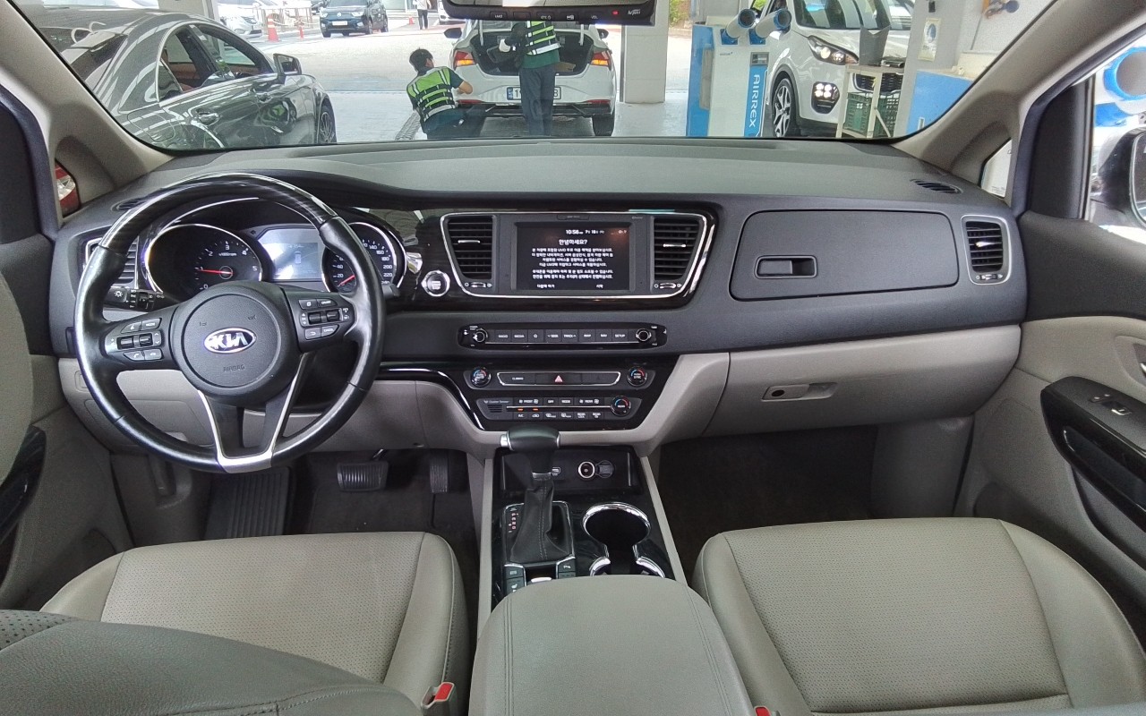 2020 - kia carnival
