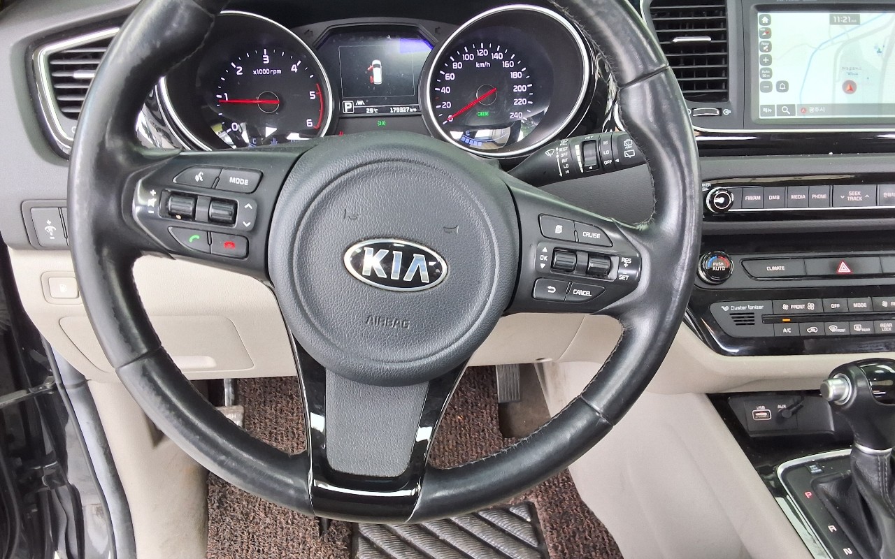 2015 - kia carnival