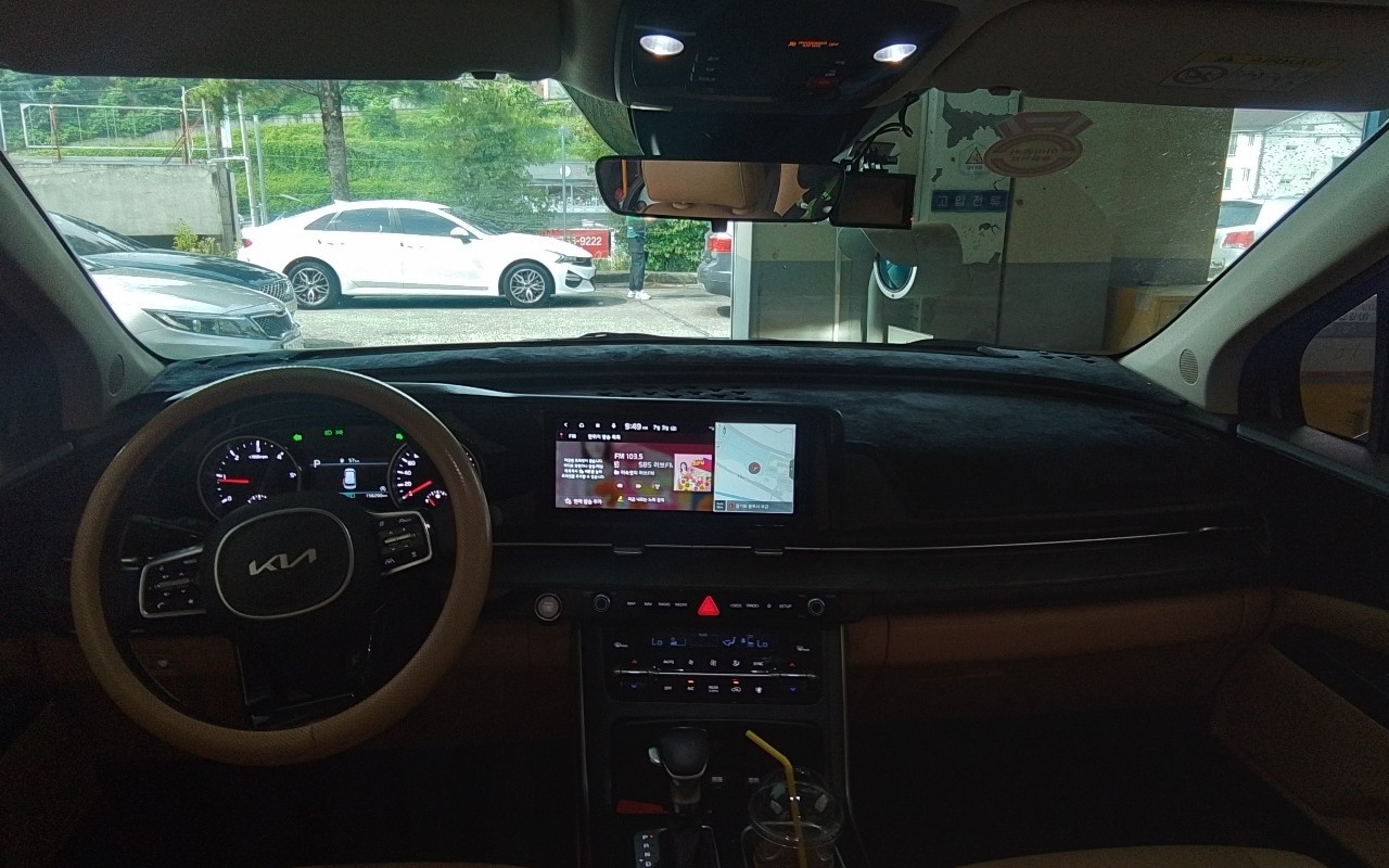 2022 - kia carnival