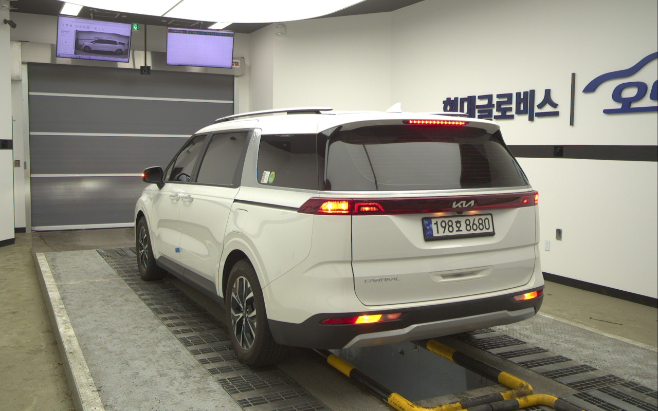 2023 - kia carnival