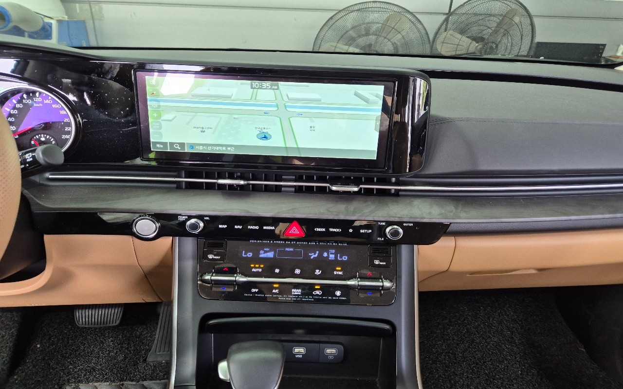 2023 - kia carnival