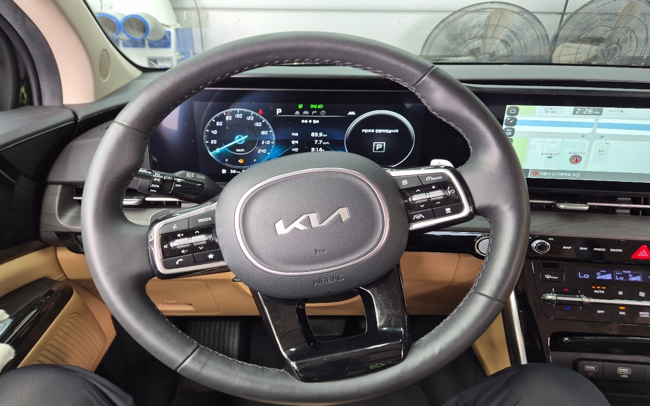 2023 - kia carnival