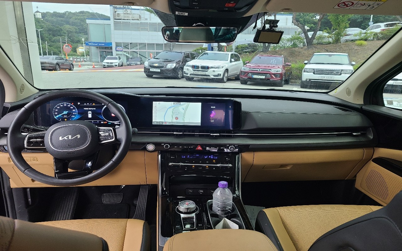 2023 - kia carnival