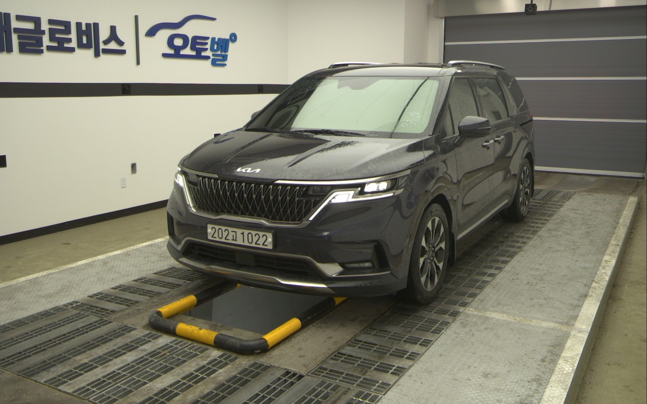 2022 - kia carnival