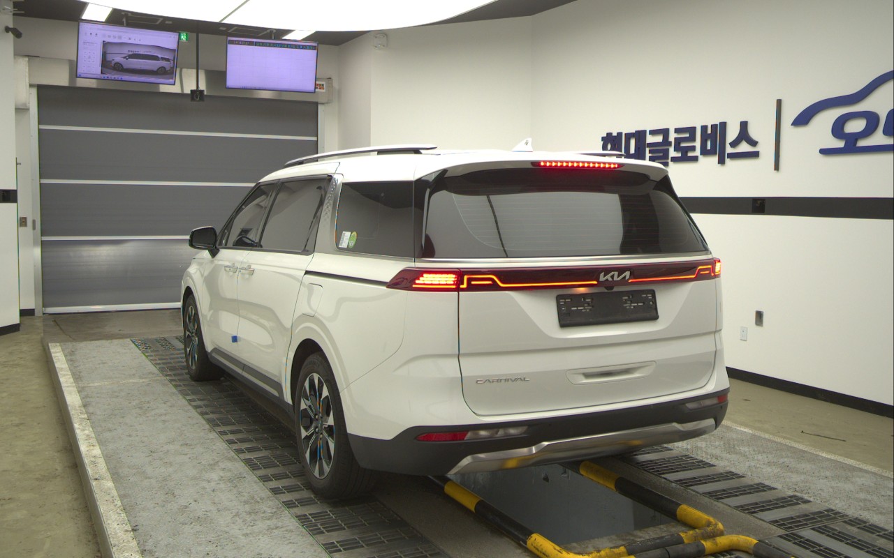 2022 - kia carnival