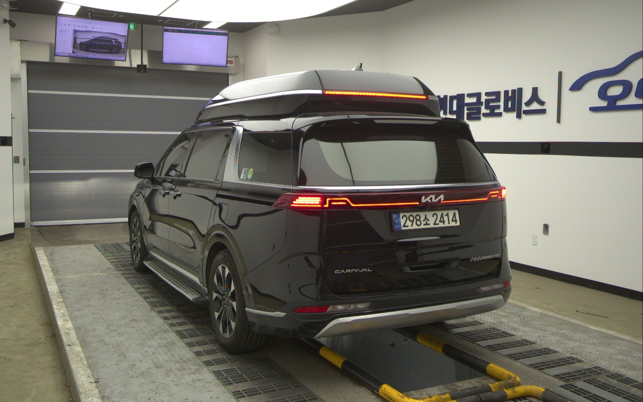 2021 - kia carnival